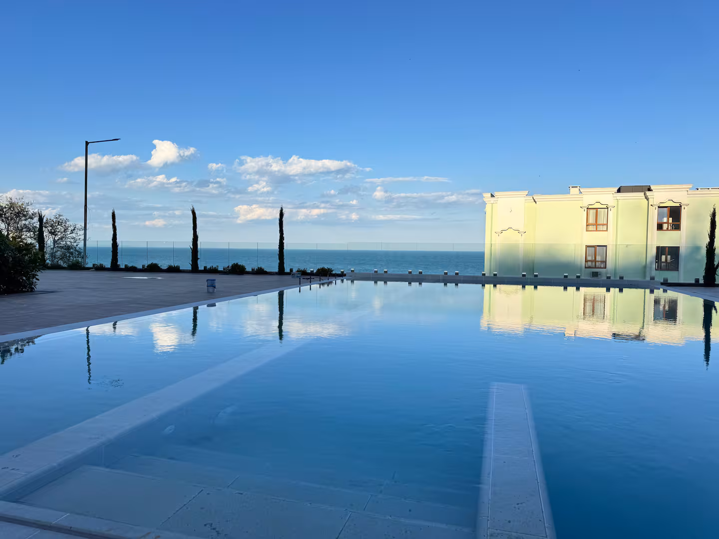 Aqua view Lux apart next to the sea / pool