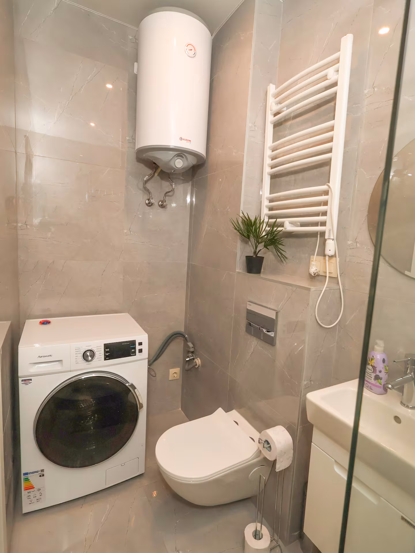Cozy Seaview Varna Apartment photo 14